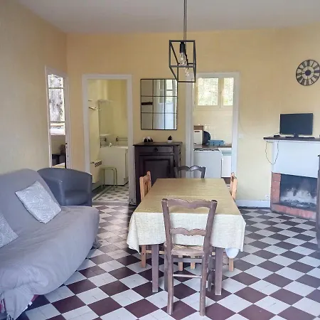 Casa vacanze Maison Jullouville, 3 Pièces, 4 Personnes - Fr-1-361-69 Jullouville-les-Pins
