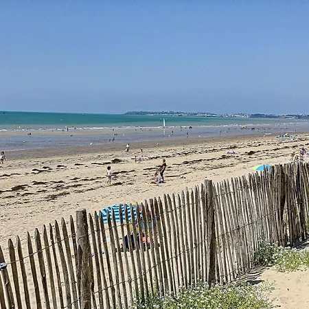 Casa vacanze Maison Jullouville, 3 Pièces, 4 Personnes - Fr-1-361-69